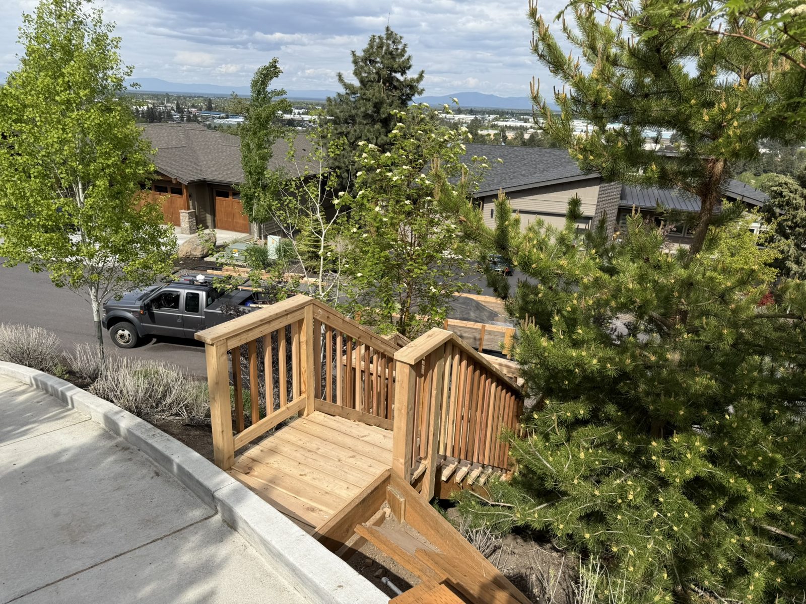 Backyard deck with railing in Central Oregon